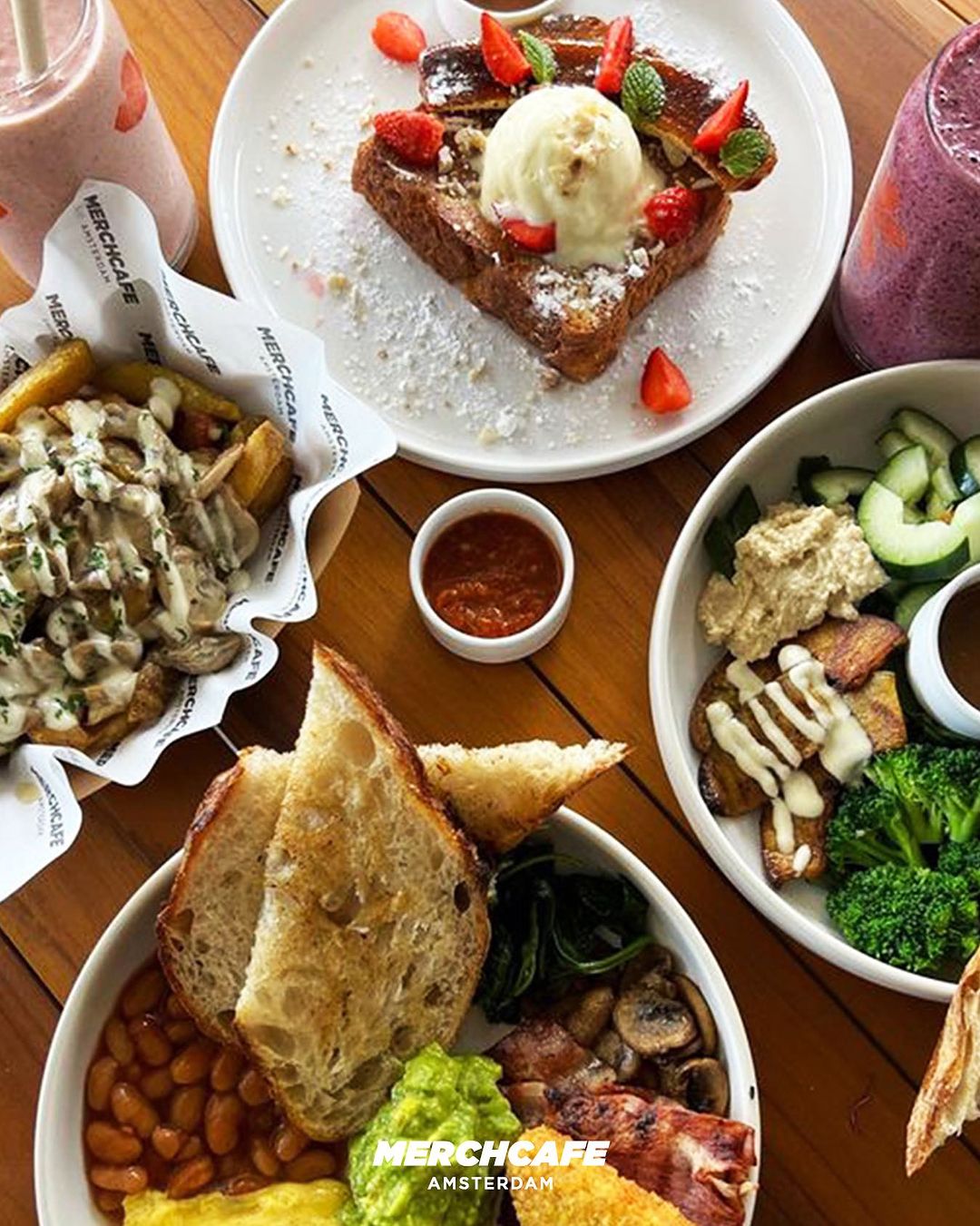 Lunch menu at MERCH Cafe